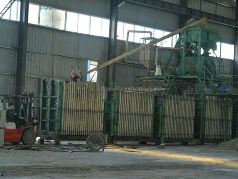 恒德板業生產現場